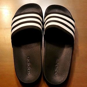 Adidas Slides Youth Sz 5